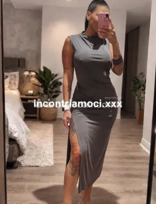 3533652400 - Laura, La Ventiduenne Maialina Brasiliana