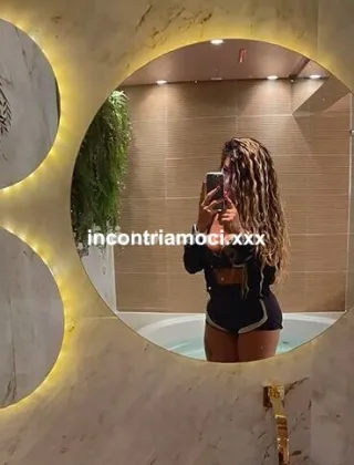 3935354326 - Thayssa Mello 31 Trans Torino