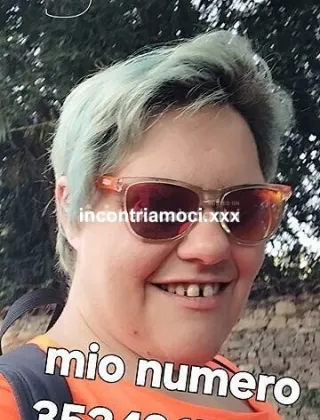 3534915263 - Donna Brutta Ma Brava Pelosa Curvy Acqua E Sapone