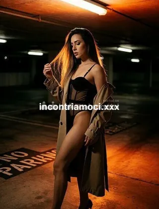 32 - Sarah Trans Verona - 3205680131