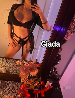 25 - Essenza Escort Como - 3513089533
