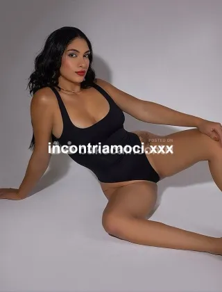 3926425468 - O Appena Arrivata In Citta /// Vittoria 24Enne