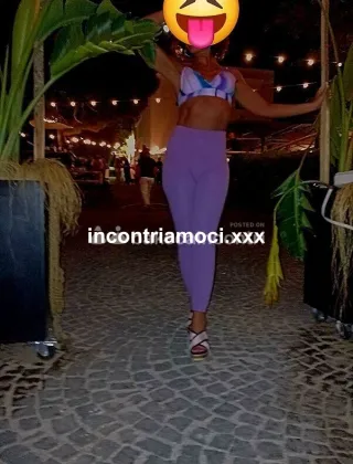 12 - Miss Piedini Odorosi Massaggi Napoli - 3509901550