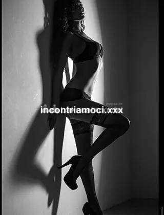 3508791179 - Giovanissima Sensuale Arrivata Da Poco A Bari