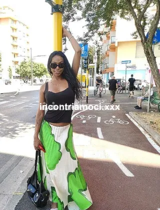 32 - Jennifer Trans Napoli - 3335825058