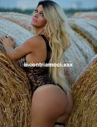 22 - Bella Trans La spezia - 3884988444