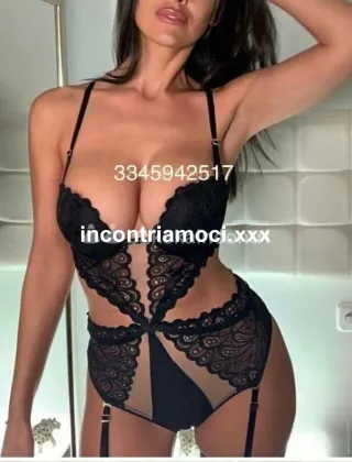 8 - Fotomodella Ungheres Escort Sassari - 3345942517