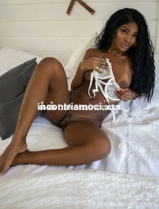 18 - Vittoria Escort Torino - 3334972050