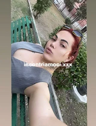 12 - La Dea Del Sesso Trans Genova - 3520302775