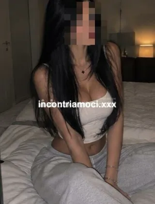 3761095932 - Laura 24 Milf Mantova