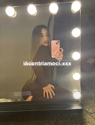 19 - Ariana F Trans Como - 3447160633