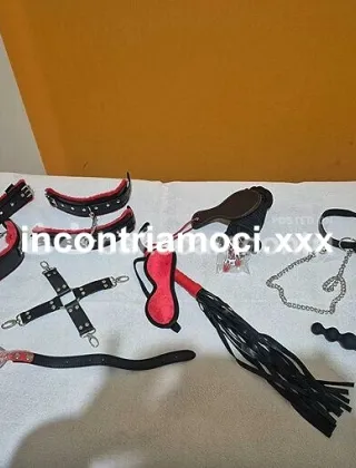 31 - Miss Piedini Odorosi Massaggi Napoli - 3509901550