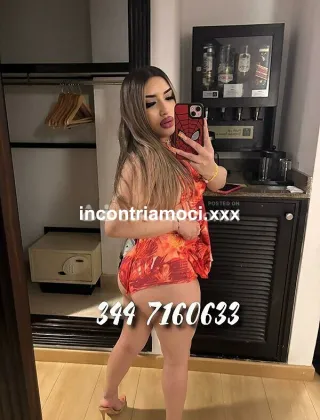 18 - Ariana F Trans Como - 3447160633