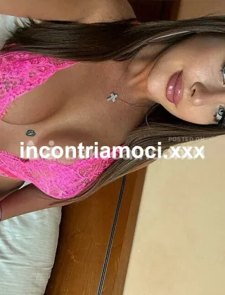 3509891221 - Vera Porca Italiana Solo In Cam / Sex Chat / Video