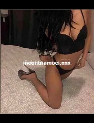 17 - Laura Escort Teramo - 3509738418