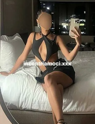 11 - Massaggiatrice Escort Varese - 3508760961