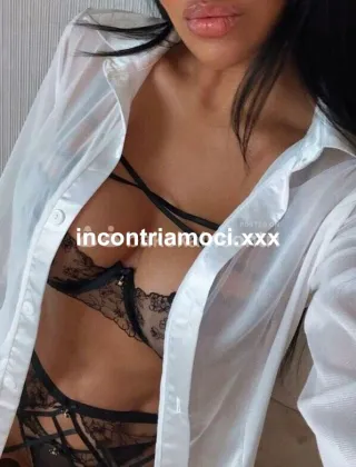 8 - . Escort Massa-Carrara - 3274199214