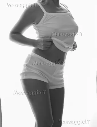 5 - Selene Massaggi Pistoia - 3716956986