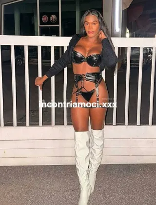 10 - Sexy Mulata Trans Roma - 3928630669
