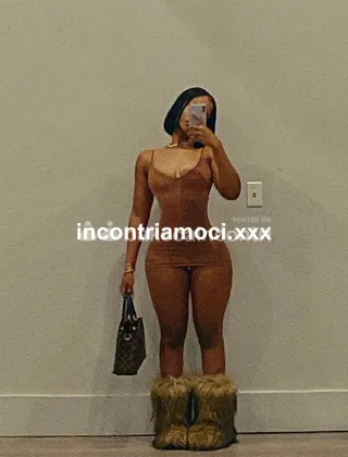 3508599483 - Catalina Appena Arrivta In Citta' Prima Volta Foto