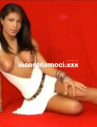 18 - Charlene Trans Lucca - 3201544477