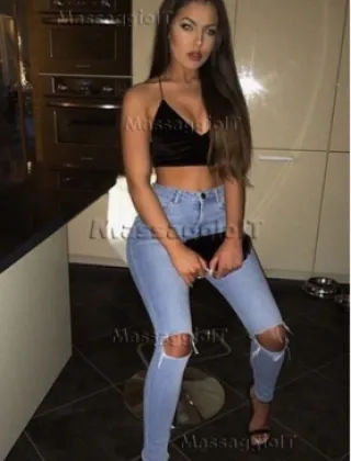 15 - Luana Massaggi L'Aquila - 3388047550