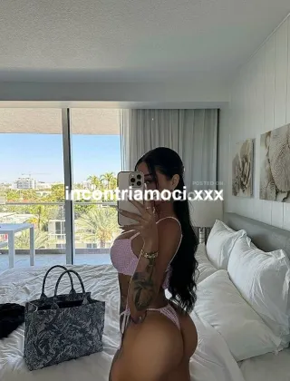 3511647703 - 🔥 Napoletana Seducente, Eleganza E Passione