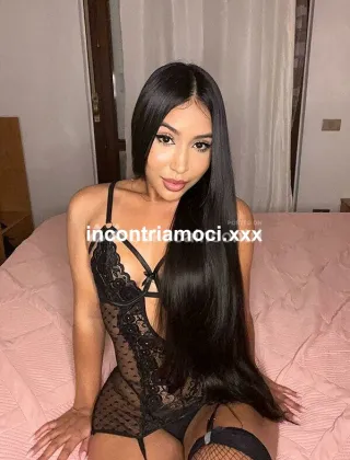 31 - Suzy Escort Bari - 3930490085
