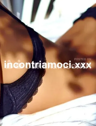 10 - . Escort Lucca - 3884886748