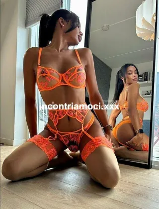 28 - 👄 Ragazza Trans Milano - 3921959140