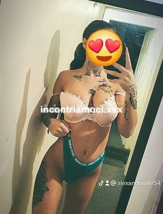 3512207495 - Stiri Din Milano. Ajung Doar La Motelul Hotelului