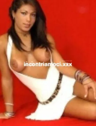 14 - Charlene Trans Lucca - 3201544477