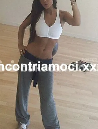 3884413233 - Videochiamata Con Donna Italiana