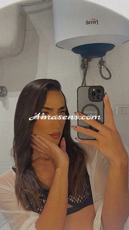 Chloe Santorini