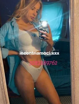 33 - Agatha Escort Como - 3283289762