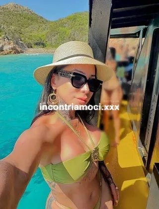 36 - Bella Sexy Dotata Trans Varese - 3931497296
