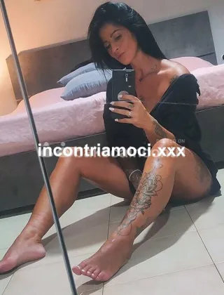 3509891221 - Vera Porca Italiana Solo In Cam / Sex Chat / Video