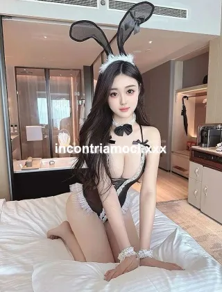 3933974388 - Luna & Serena Due Luci Soffuse Nel Silenzio Della