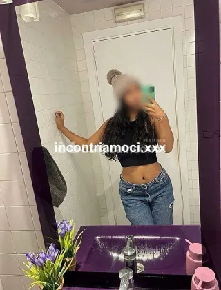 3512576316 - Vieni A Goderti Il ??Mio Corpo Ricco, Al Debutto