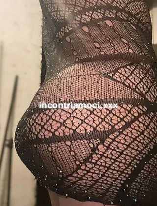 2 - Calda Cerco Giovane Trans Milano - 3512757728