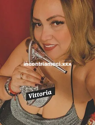 30 - Vittoria Escort Cosenza - 3880955814